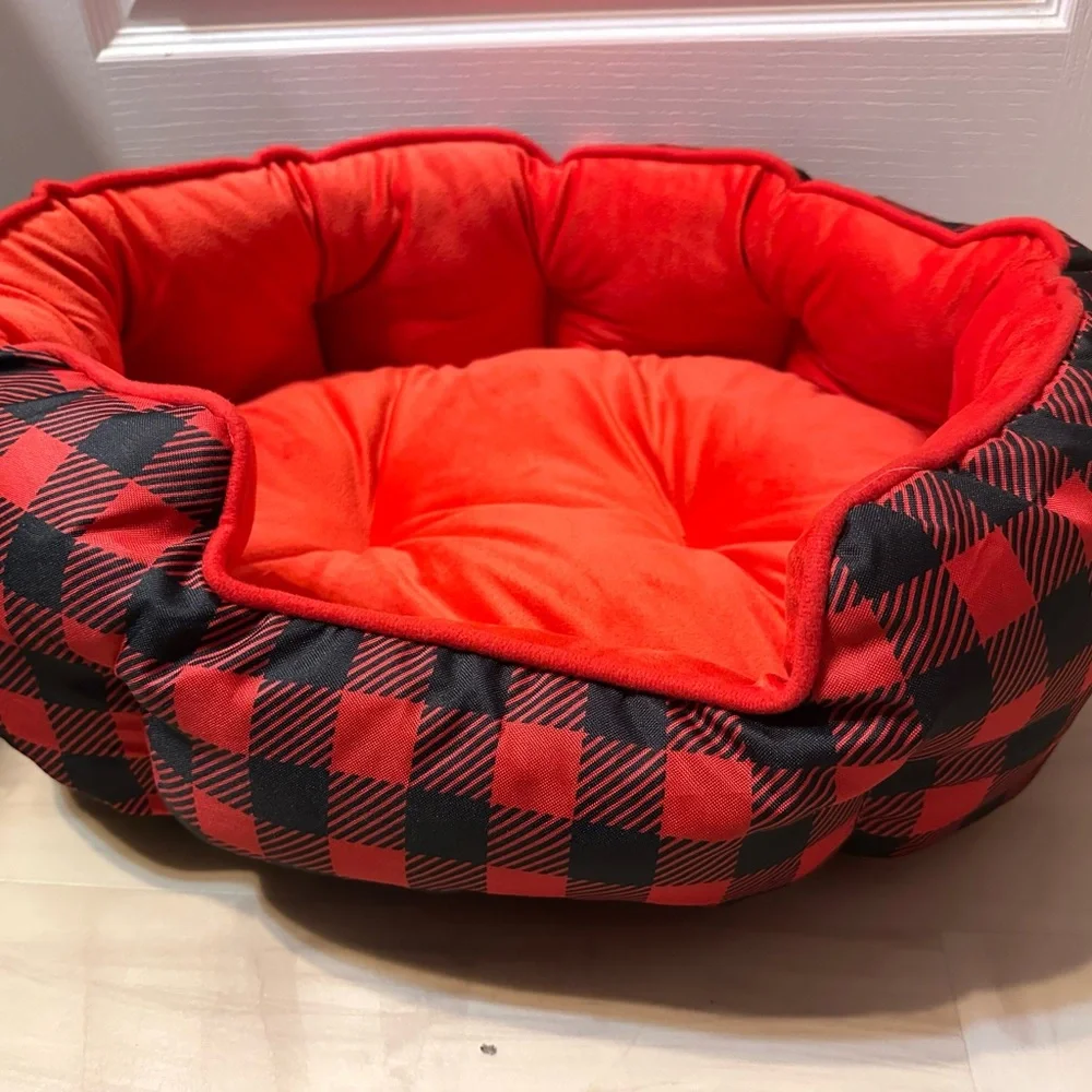Red and Black Buffalo Plaid Pet Bed - Picture 1 of 3